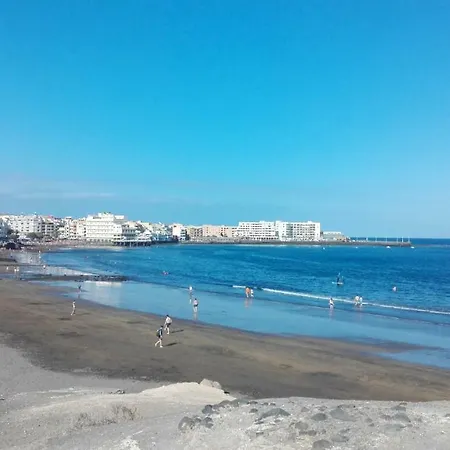 Montana Roja Otel El Médano